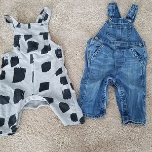 Set of baby overalls